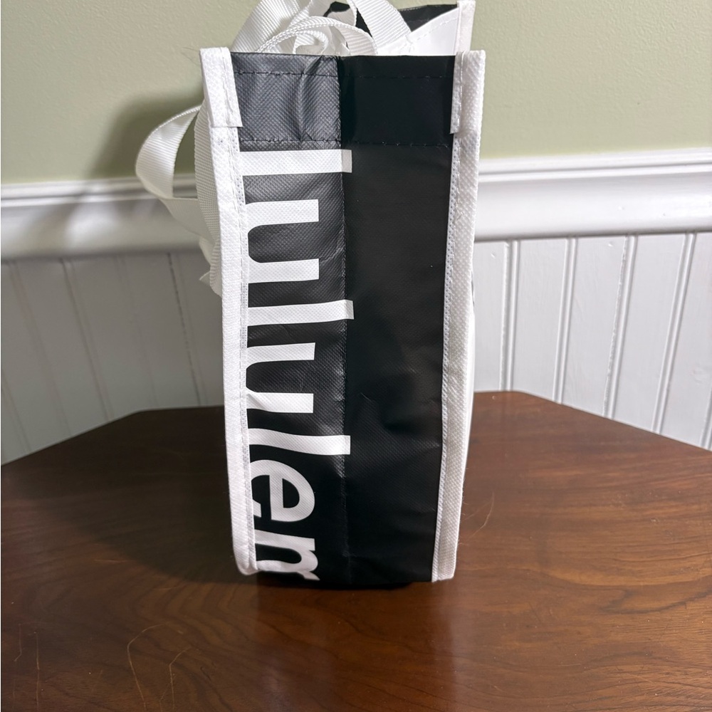 Lululemon Back to Life Sport Bottle 32oz Flip Straw Lid Pink Glow NWT Bonus Bag - Picture 5 of 5